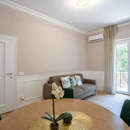 Trastevere Cinque Stelle Apartment