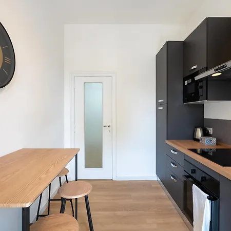 Trastevere Cinque Stelle Apartment *