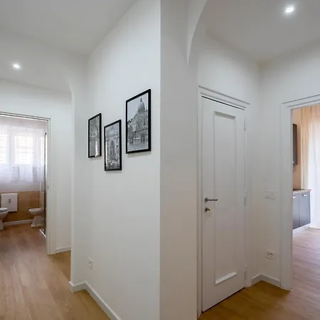 Trastevere Cinque Stelle Apartment *